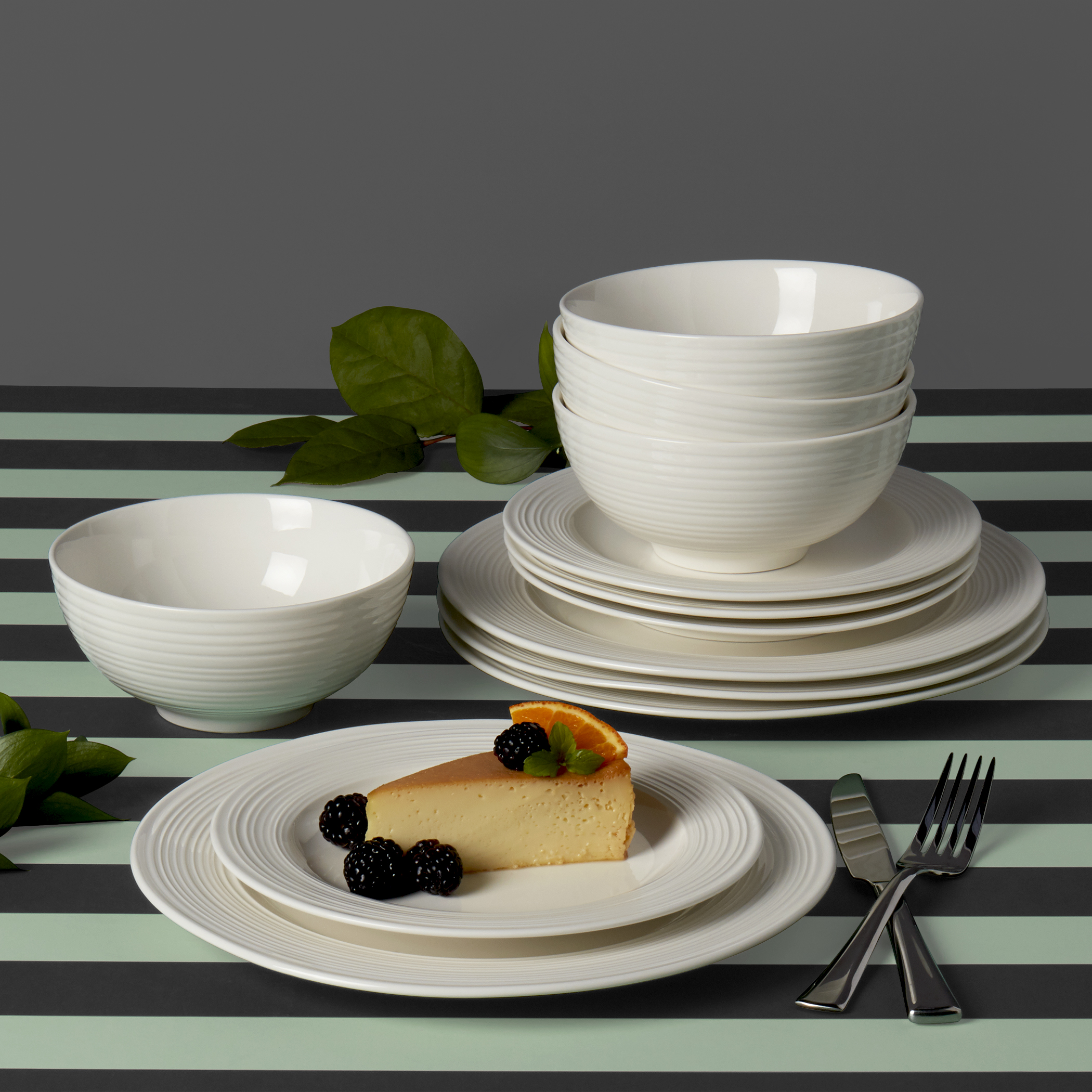 3Piece Bloom Embossed Porcelain White Serving Bowls Set Tabletops